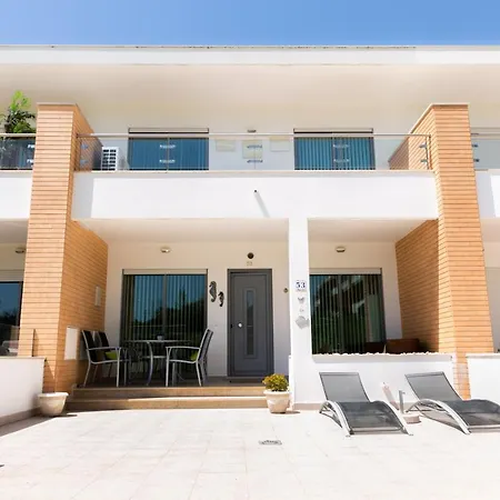 Apartamento Sunny Facing The Swimming Pool Fontainhas (Faro)