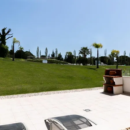 Sunny Villa Facing The Pool * Fontainhas (Faro)