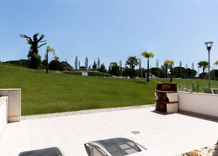 Facing The Pool By Algarve Dream Holidays * Fontainhas (Faro)