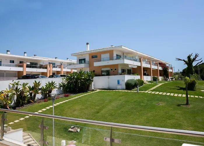 Facing The Pool By Algarve Dream Holidays * Fontainhas (Faro)