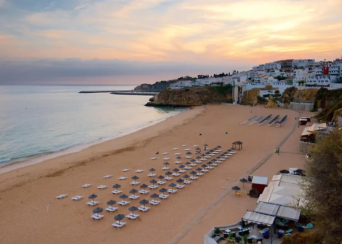 Facing The Pool By Algarve Dream Holidays * Fontainhas (Faro)